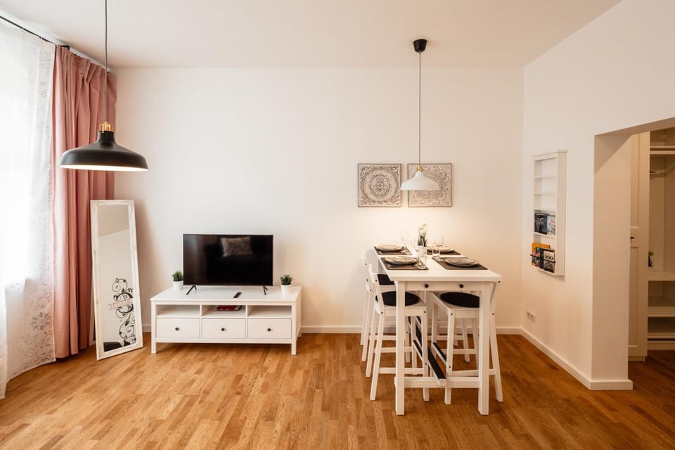 Living room, Photo of the whole room, Dining area