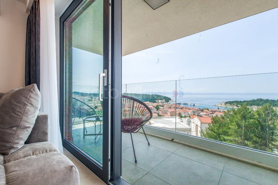 Seating area, Sea view