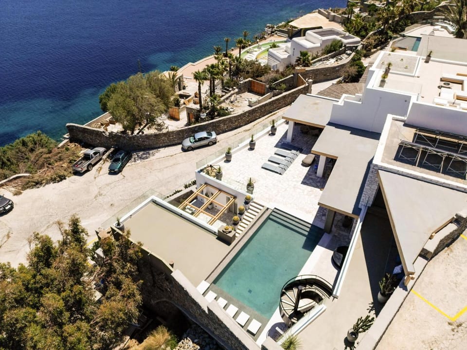 Neighbourhood, Natural landscape, Beach, Pool view, Sea view, Street view, Swimming pool, Parking