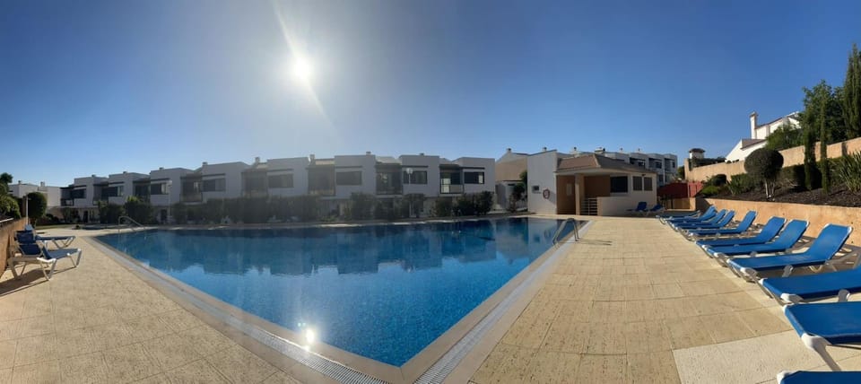 Pool view, Swimming pool, sunbed