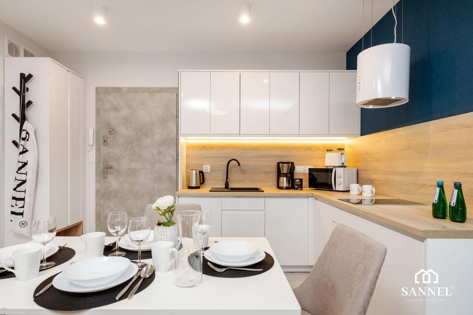 Coffee/tea facilities, Kitchen or kitchenette, Dining area, On site, minibar, stove, toaster