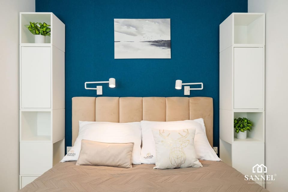 Bed, Decorative detail, Bedroom, On site