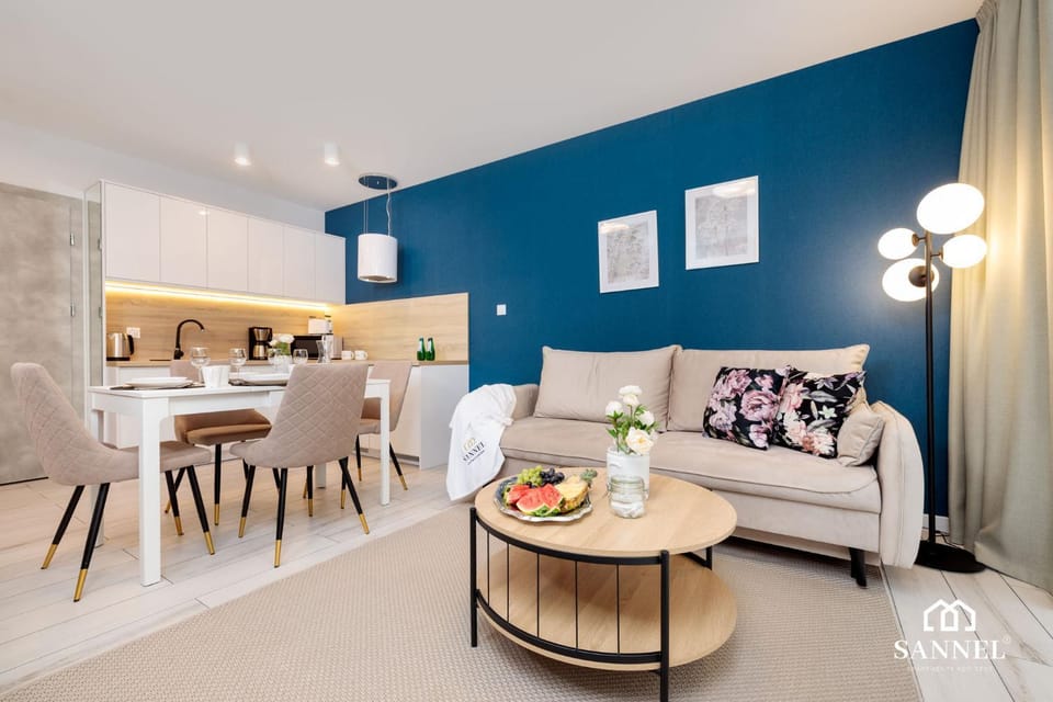 Kitchen or kitchenette, Living room, Decorative detail, Seating area, Dining area, On site