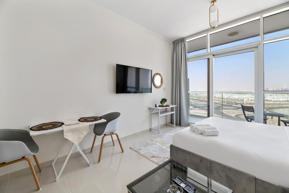 Modern Studio in Damac Hills with Pool and Gym Apartment in Dubai