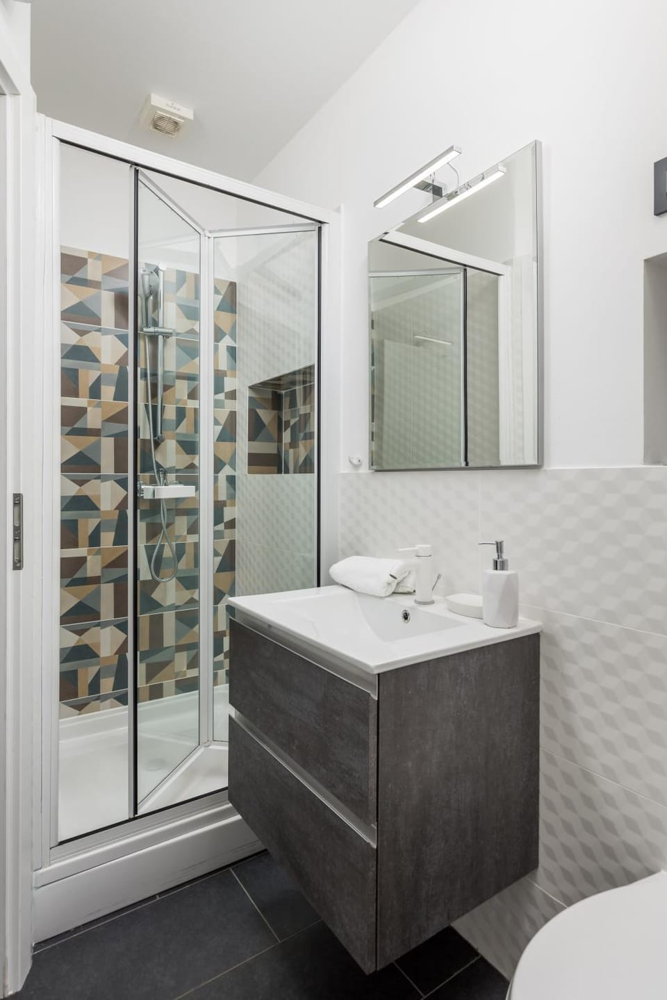 Bathroom, Bath