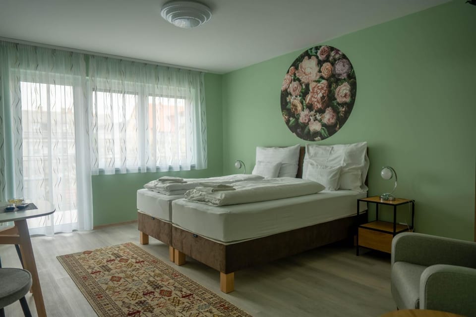 Bed, Photo of the whole room