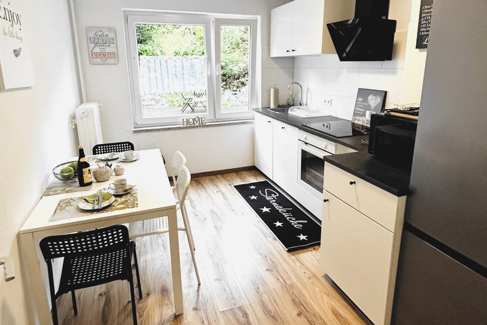 Kitchen or kitchenette, Dining area, dishwasher, oven, stove