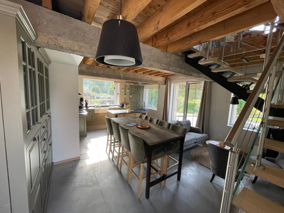 Living room, Seating area, Dining area