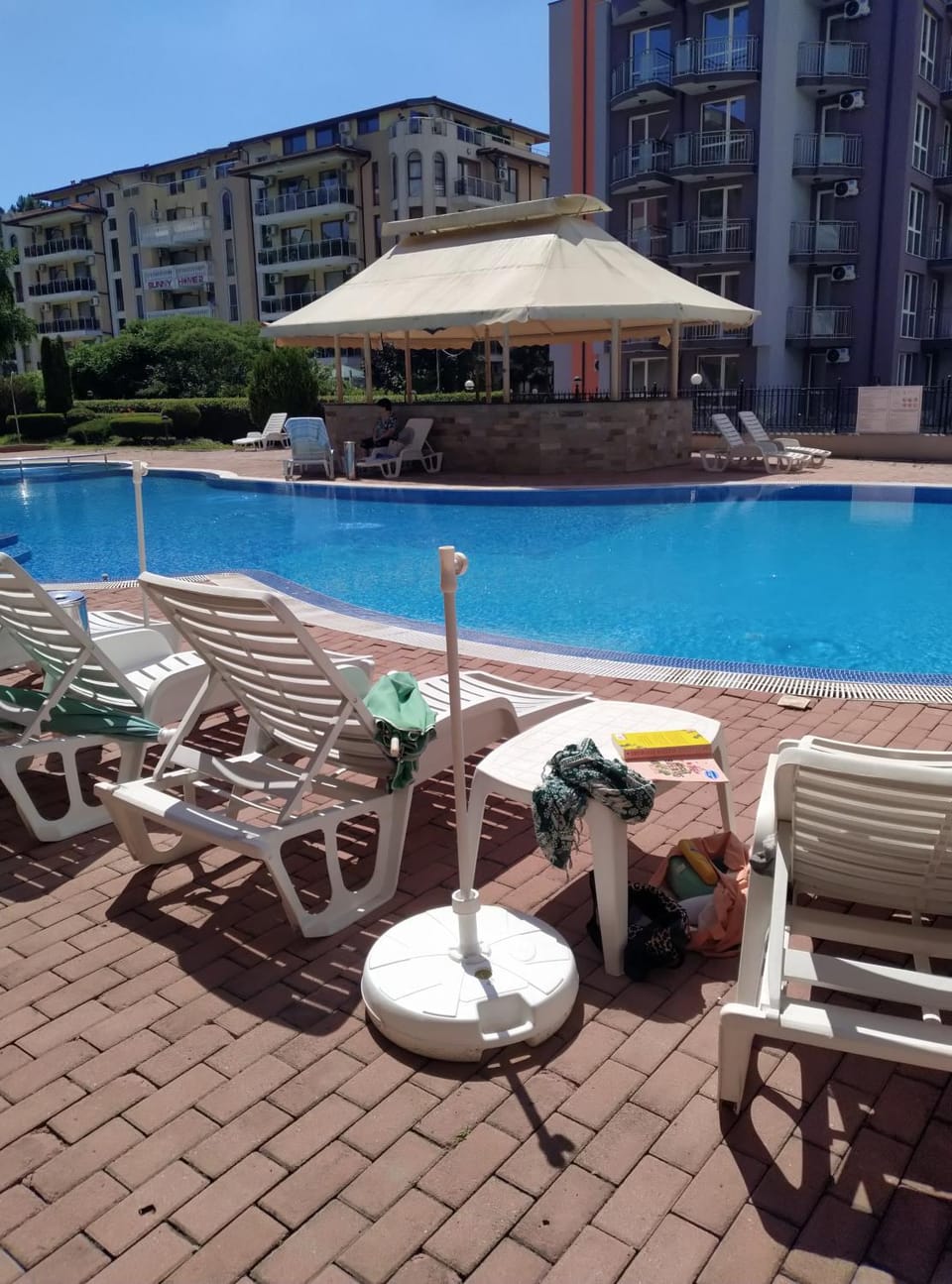Pool view, Swimming pool, sunbed