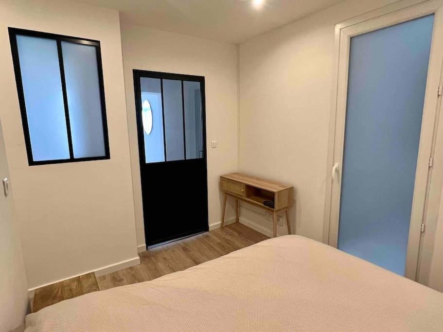 Montpellier centre - La Fenêtre de l’écusson Apartment in Montpellier