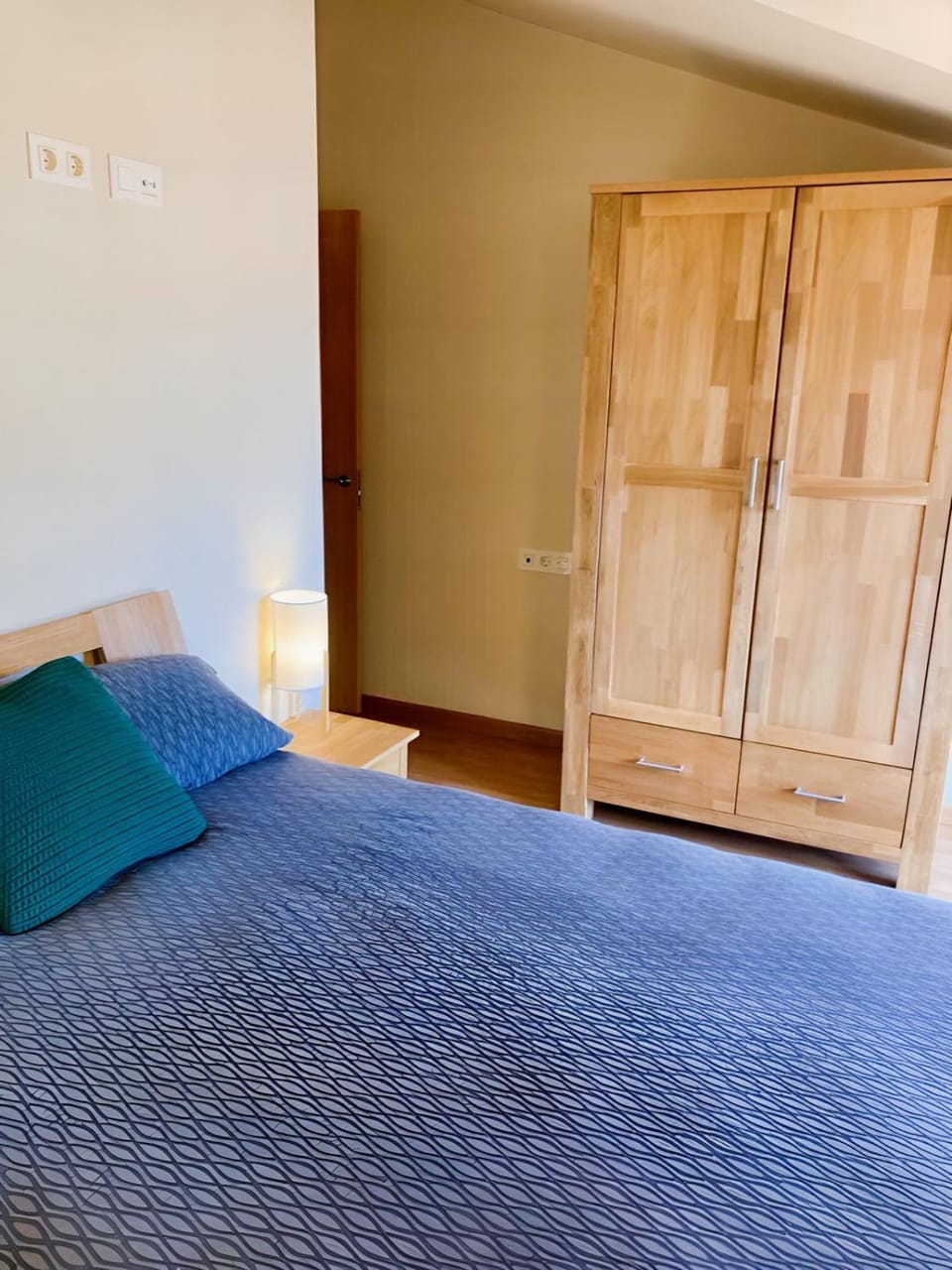 Bed, Bedroom, wardrobe