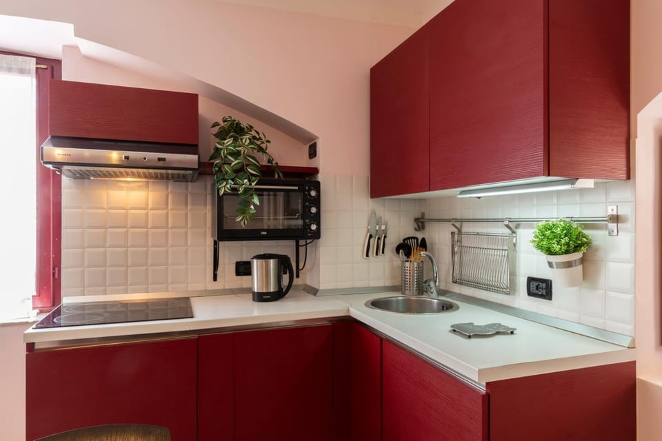 Kitchen or kitchenette