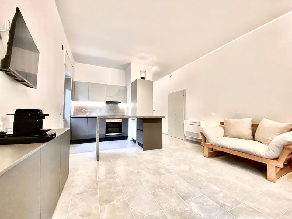 TV and multimedia, Kitchen or kitchenette, Living room