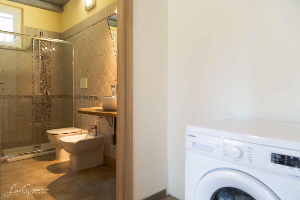 Shower, Toilet, bidet, washing machine
