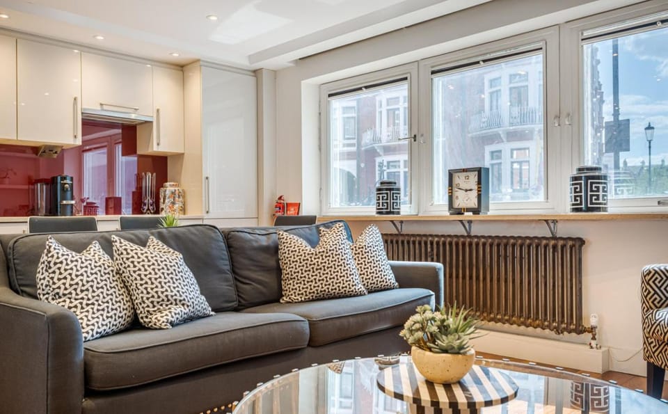 Elegant 2Bd in Knightsbridge Right Next to Harrods Apartment in City of Westminster