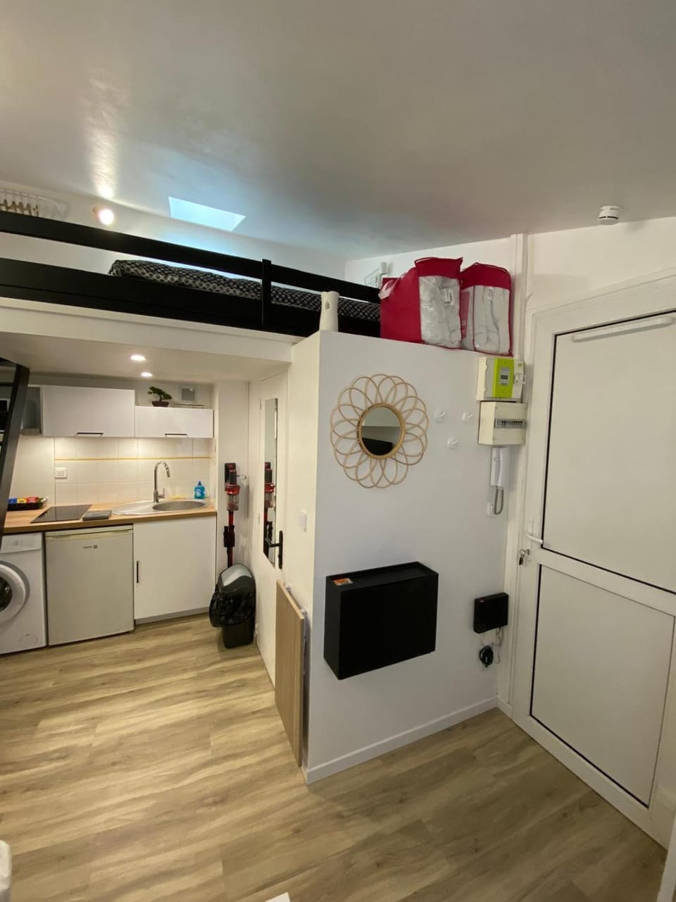 Le Nid sacré, climatisé, proche Gare centre, Arena Apartment in Reims