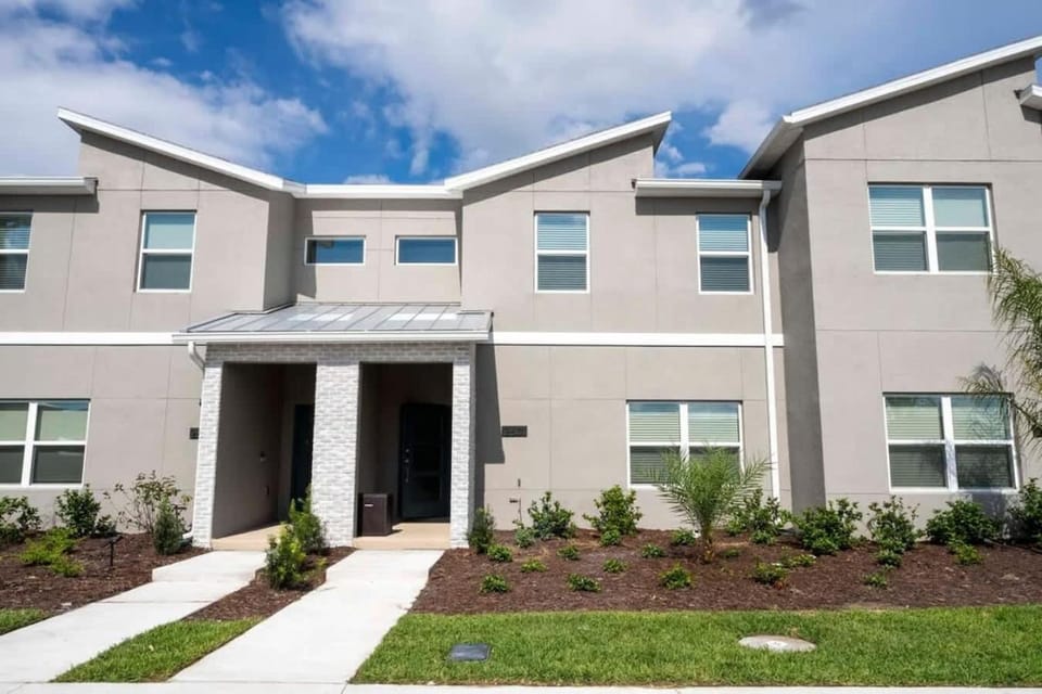 Marvelous 4Bd with Pool at Storey Lake Resort 2601 House in Kissimmee