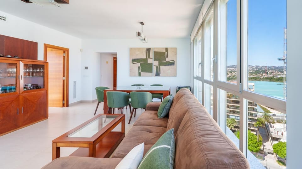 Living room, Dining area, Sea view
