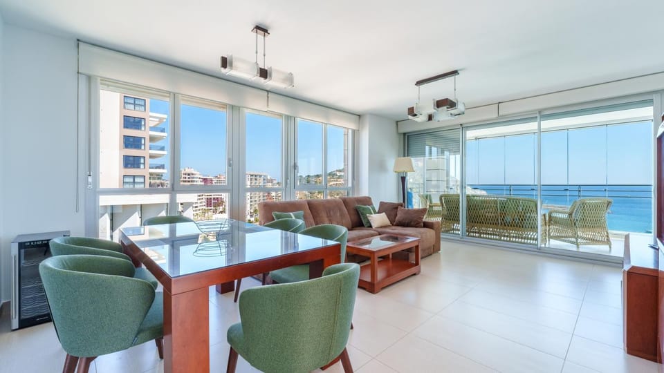 Living room, Sea view