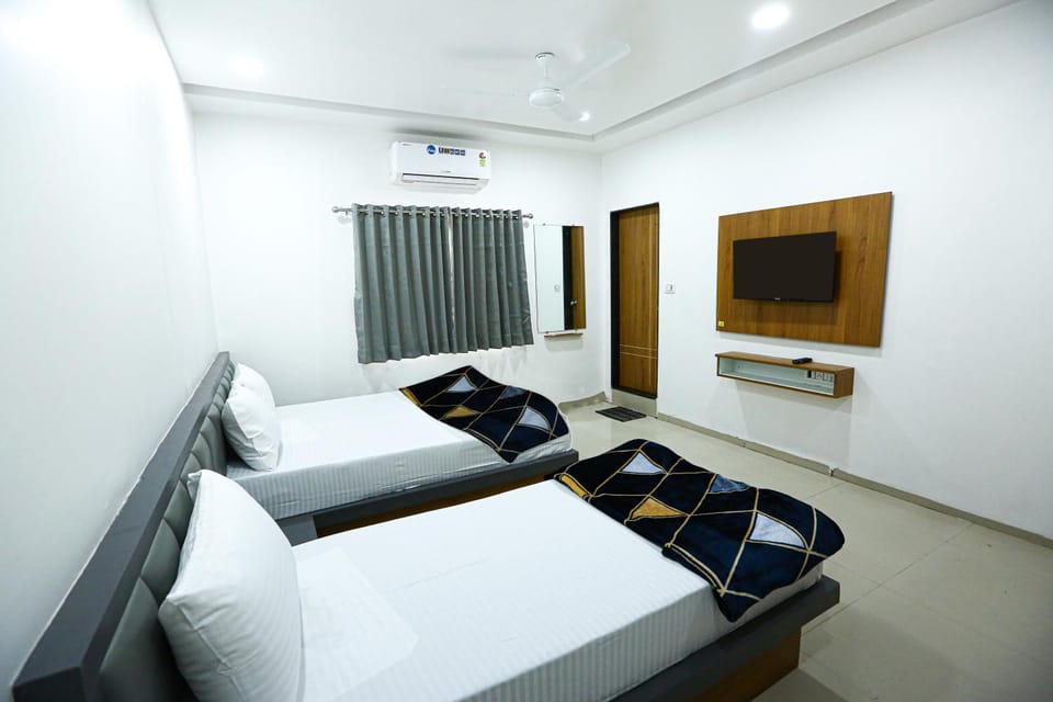 Bed, Bedroom, air conditioner