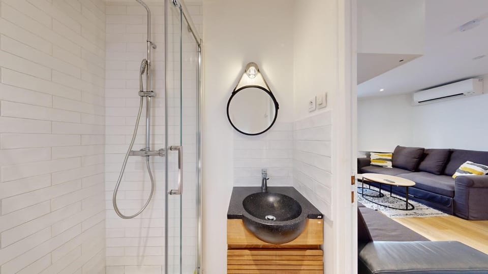 Bathroom, Living room