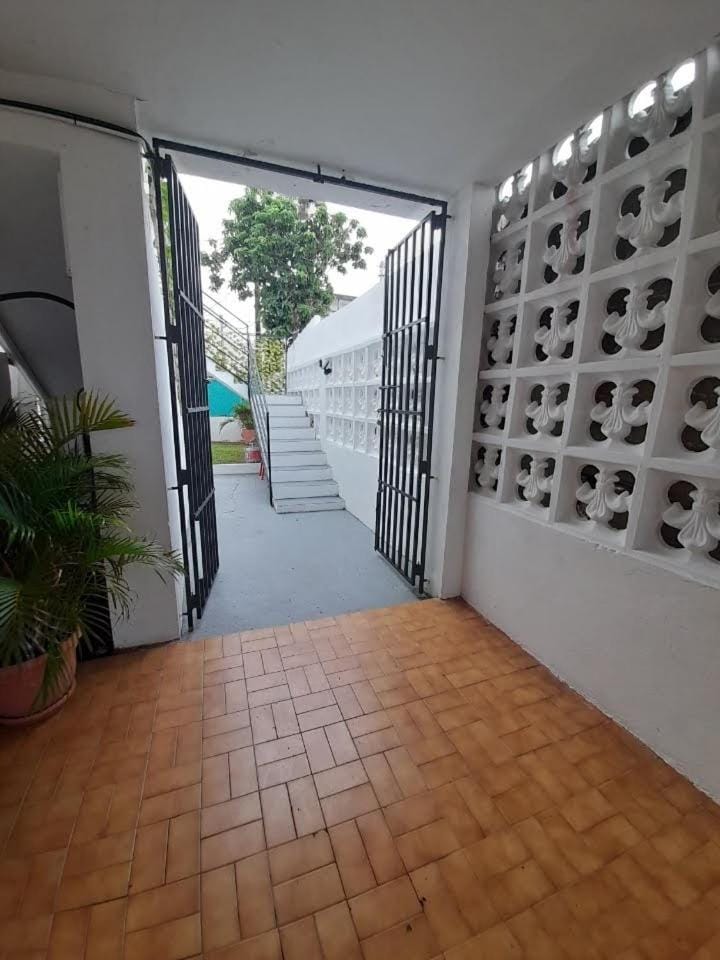 Frente aeropuerto de Isla Verde Apartment in Carolina