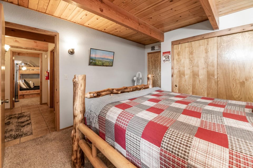 Bed, Bedroom
