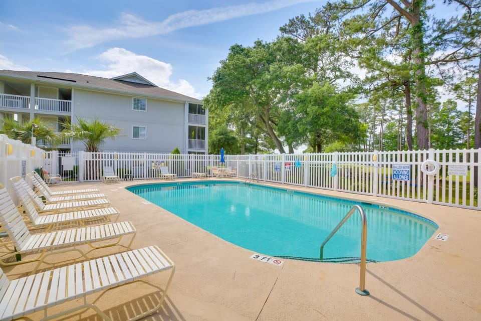 Water-View Haven ~ 6 Mi to Myrtle Beach! House in Little River