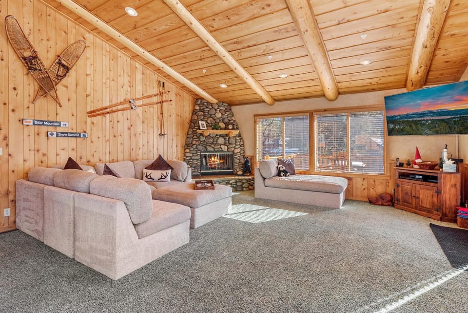 TV and multimedia, Living room, Seating area, flat iron