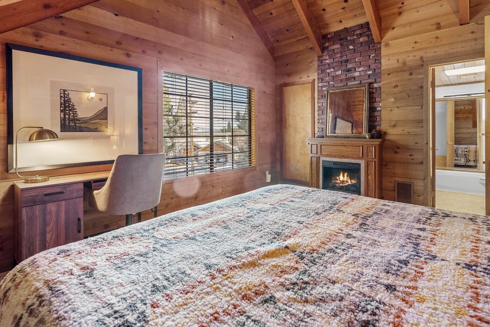 Bedroom, flat iron