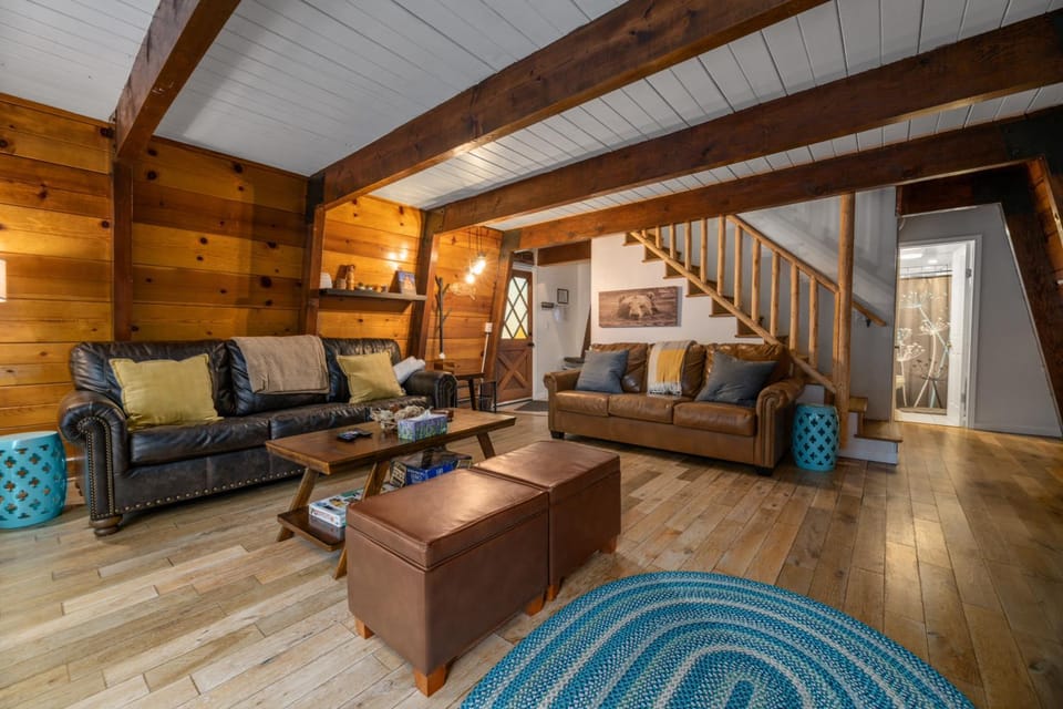 Living room, Photo of the whole room, Seating area