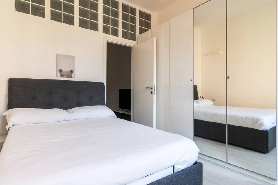 Bed, Photo of the whole room, Bedroom, wardrobe