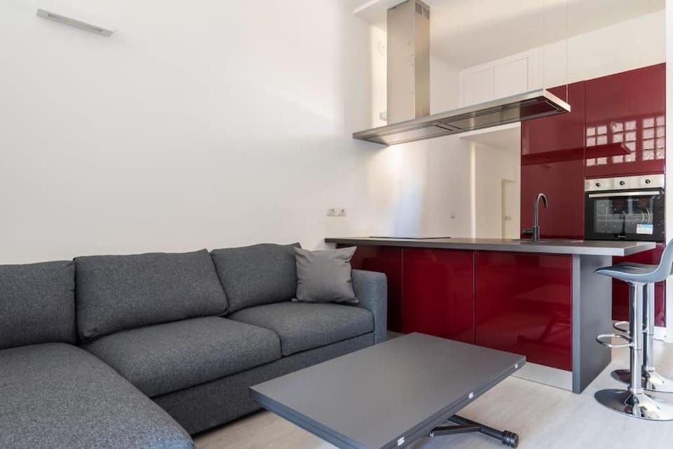 Kitchen or kitchenette, Living room, Seating area, pet friendly