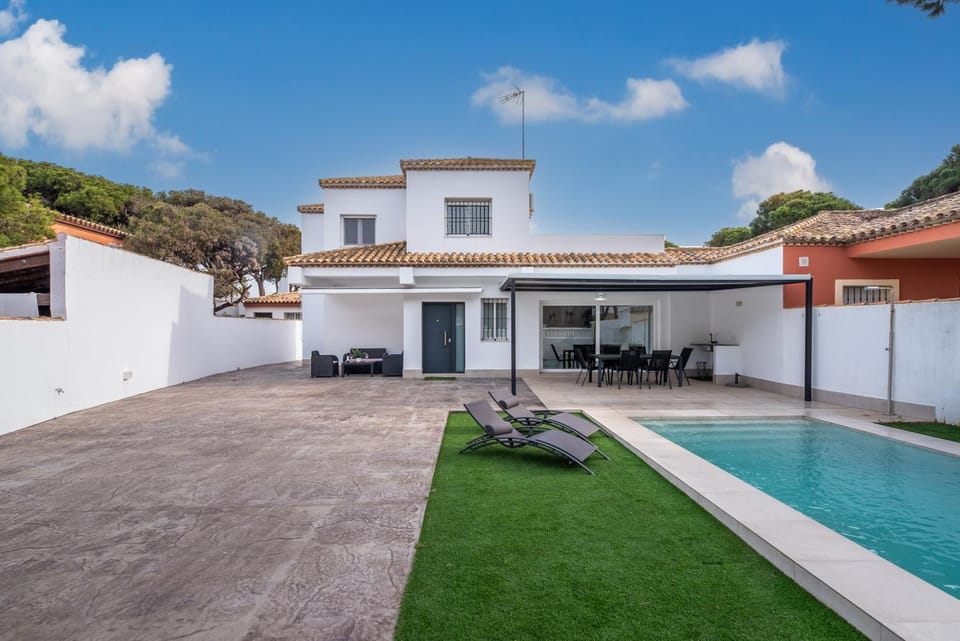 Villa Empul La Caracola Villa in Chiclana de la Frontera