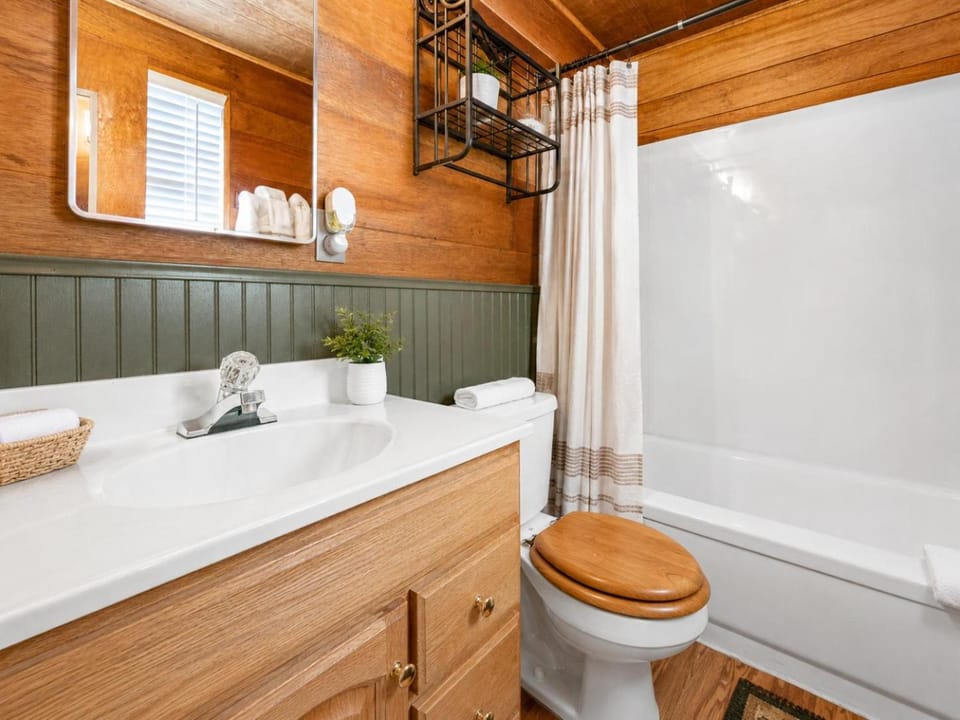 Bathroom, Bath