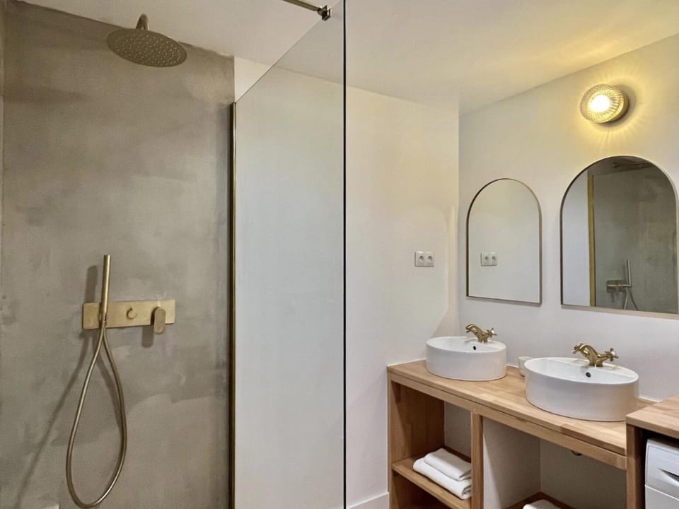 Shower, Bathroom