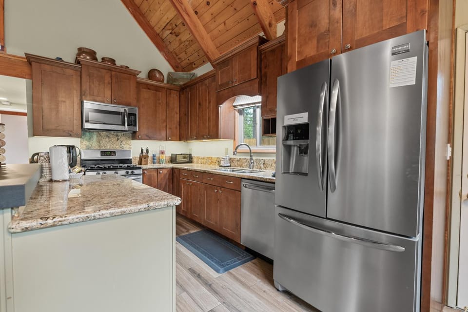 Kitchen or kitchenette, kitchen