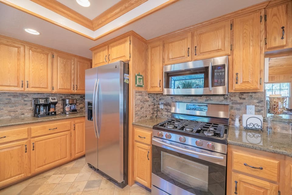 Kitchen or kitchenette, minibar, pet friendly, stove