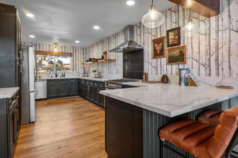Ski View Chalet - Prepare to be awestruck with the breathtaking and massive mountain views! House in Big Bear