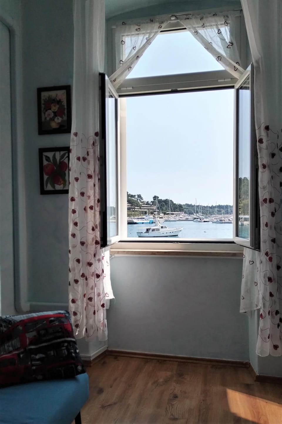 Natural landscape, Living room, Sea view