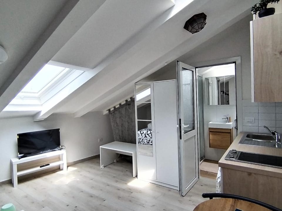 Kitchen or kitchenette, stove