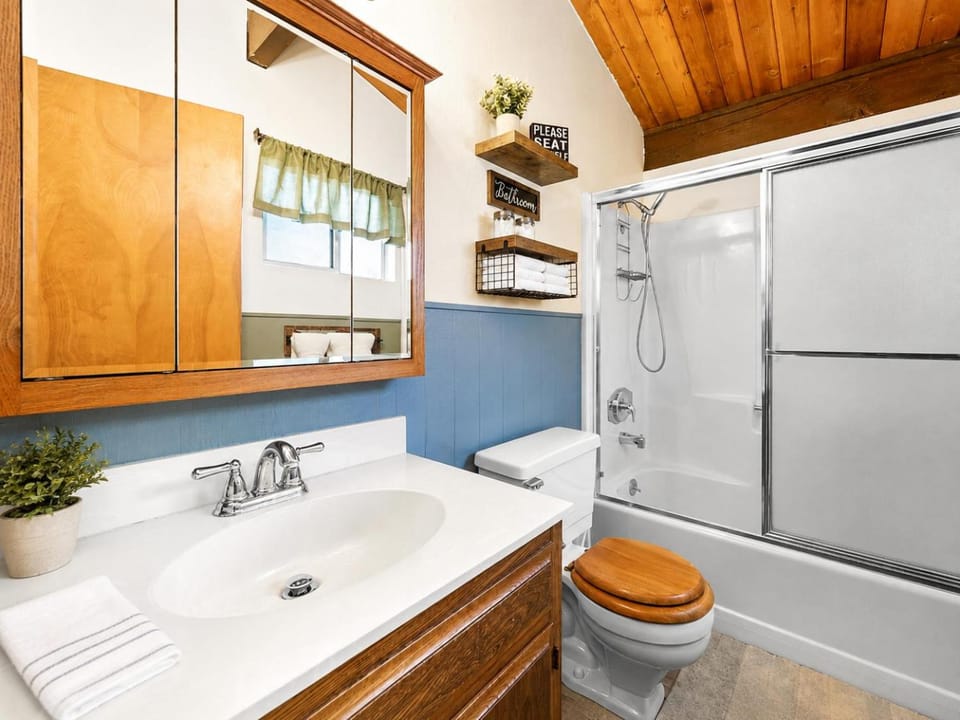 Bathroom, Bath