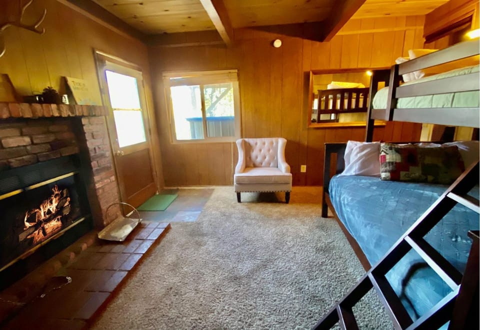 Bed, Seating area, Bedroom, bunk bed, flat iron