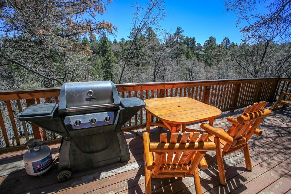 BBQ facilities, View (from property/room), Balcony/Terrace