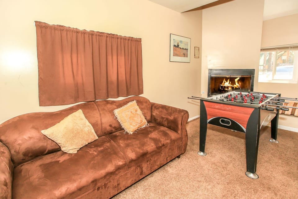 Game Room, Seating area, flat iron