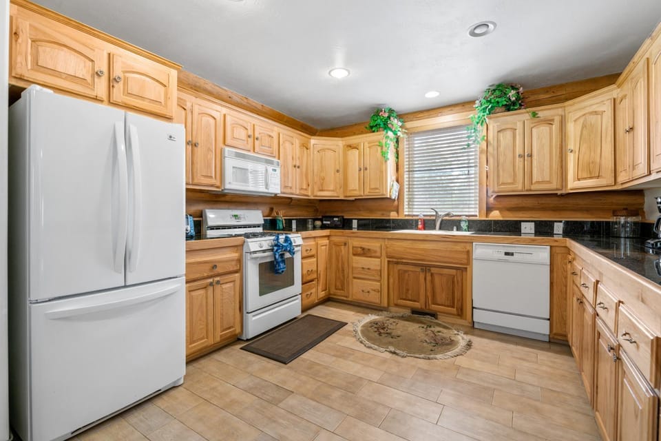 Kitchen or kitchenette, dishwasher, minibar, pet friendly, stove, toaster