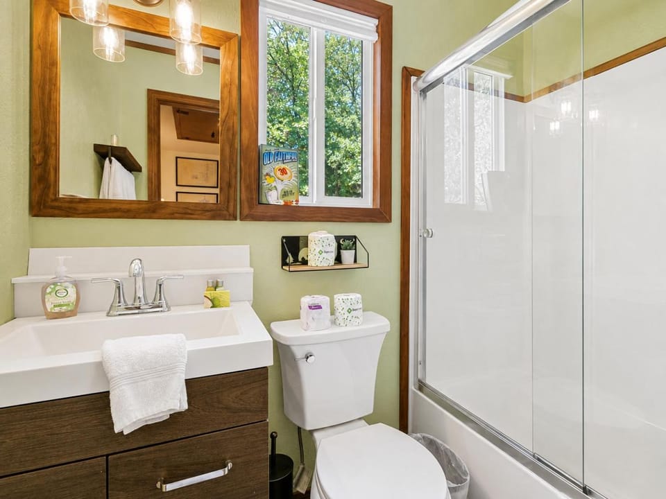 Bathroom, Bath