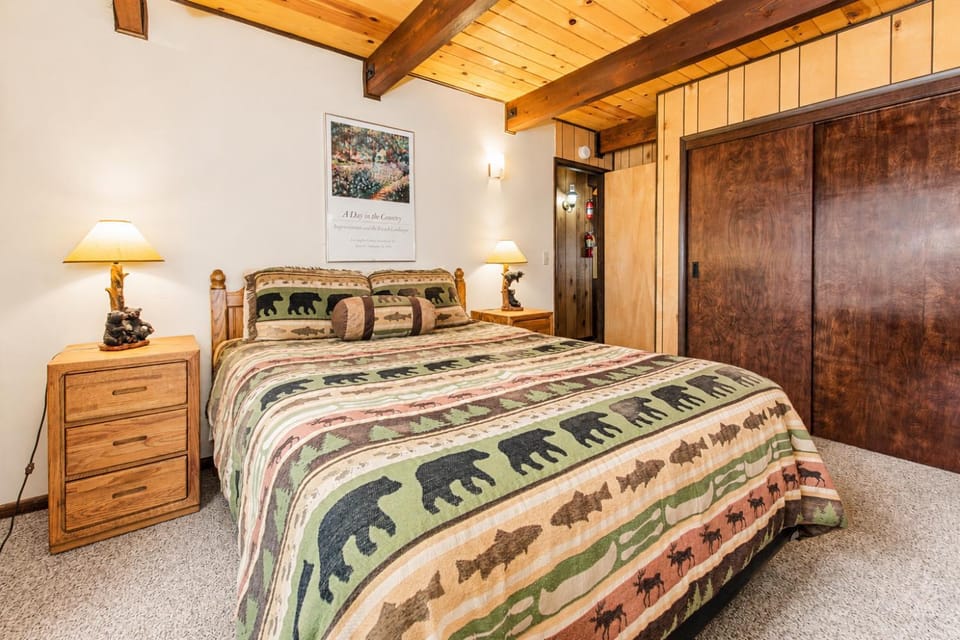 Bed, Bedroom