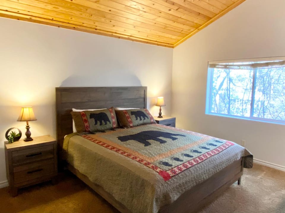 Bed, Bedroom