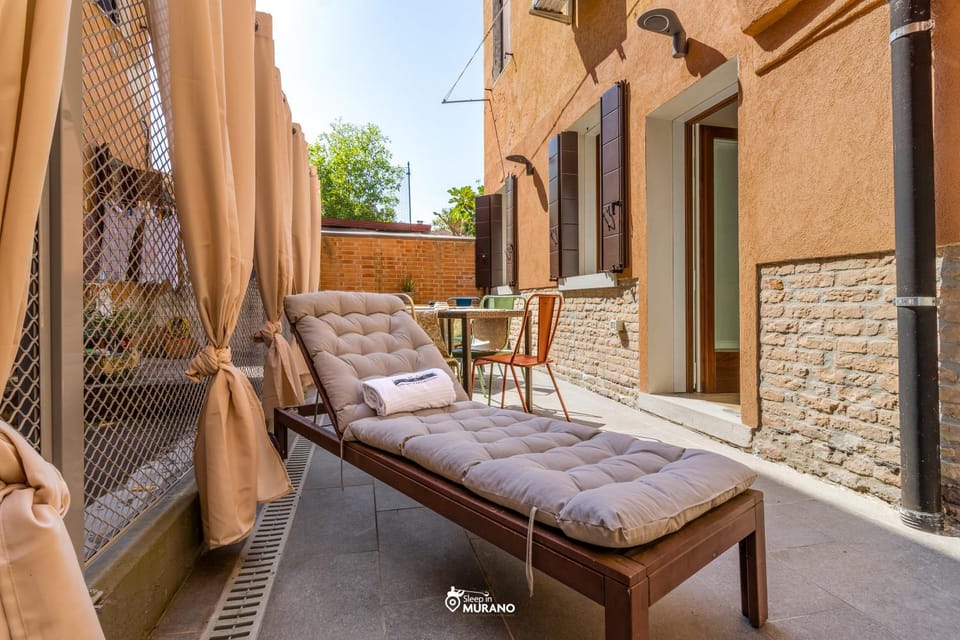 Patio, Day, View (from property/room), Balcony/Terrace, Seating area, Inner courtyard view